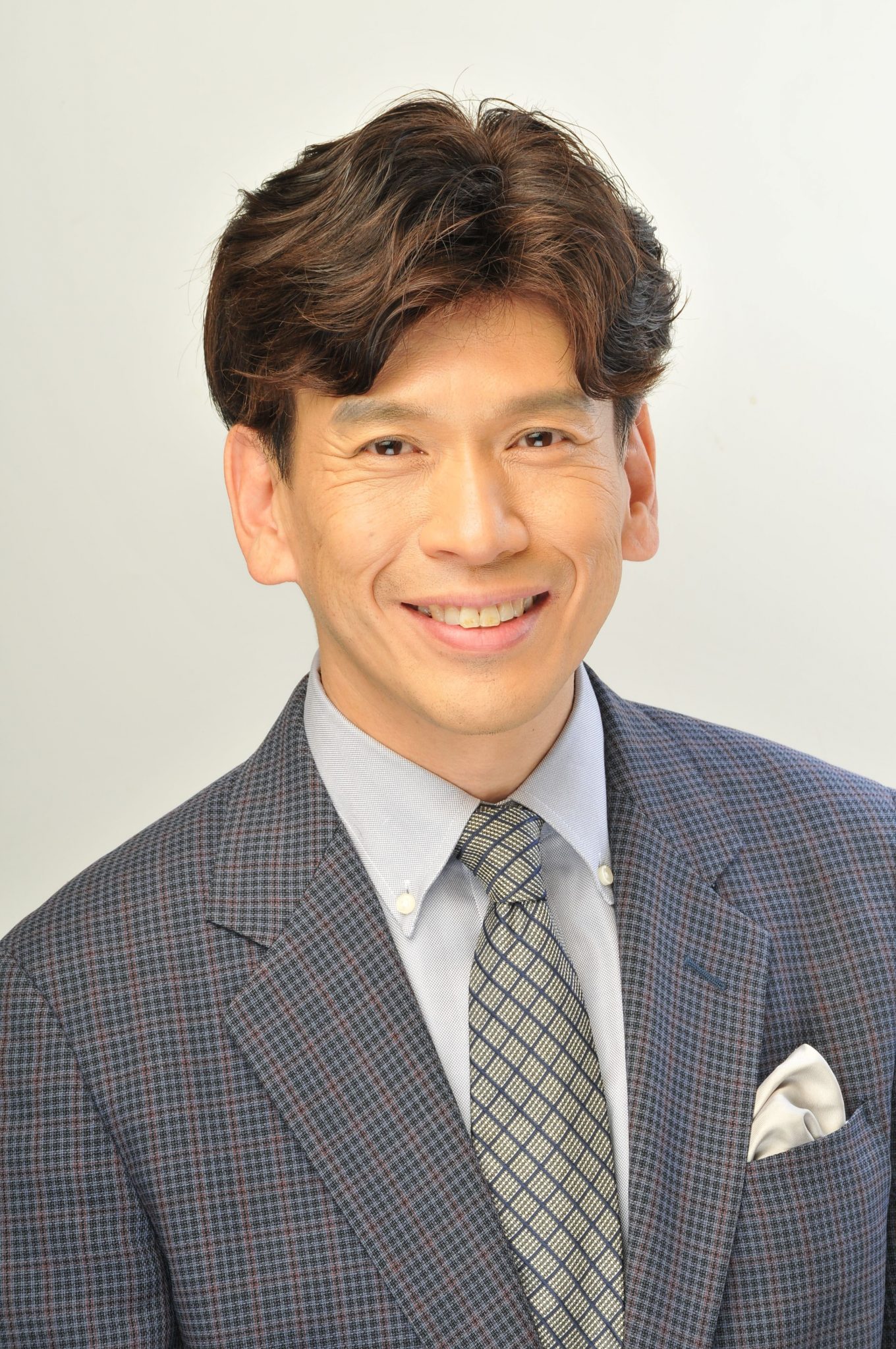 男性司会者 楽友社